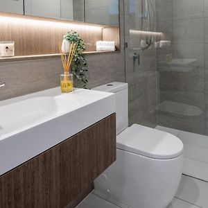 One-Bedroom Ocean View Apartment Study No Housekeeping